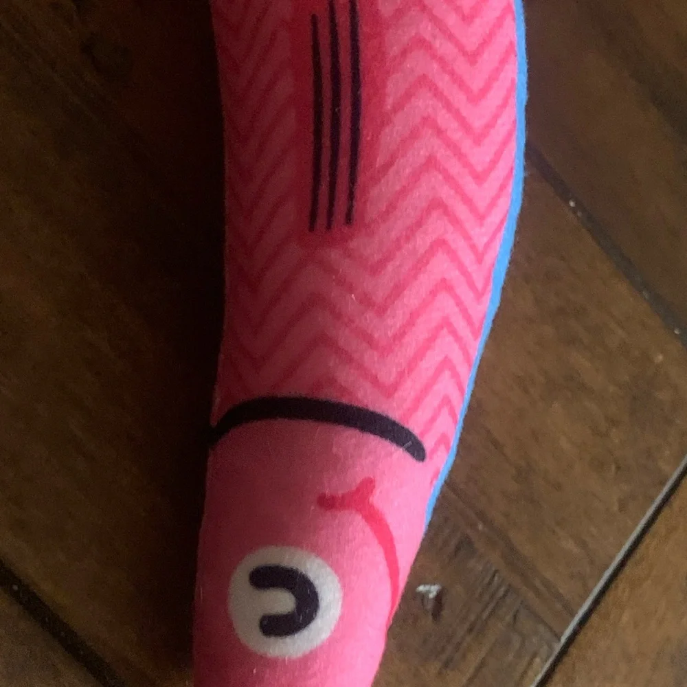 Brand newPink and Blue Fish cat toy with bell abd catnip inside . Must have !